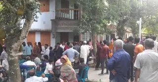 নাটোরে ট্রাক-মাইক্রোবাস সংঘর্ষ: কুষ্টিয়ার ৬ জনসহ ৮ জনের দাফন দুপুরে
